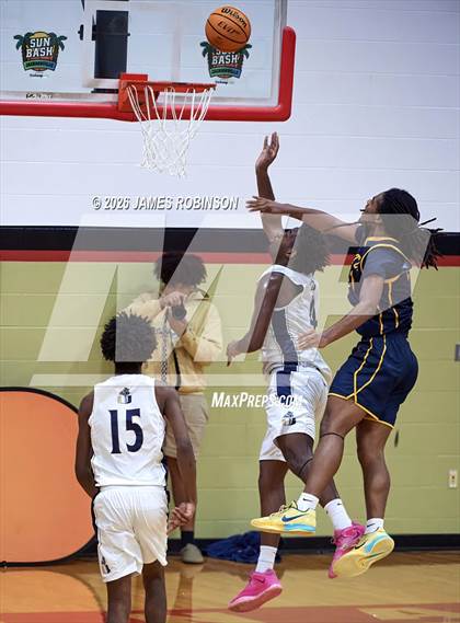 Thumbnail 2 in Boca Ciega vs University Christian (Sun Bash) photogallery.