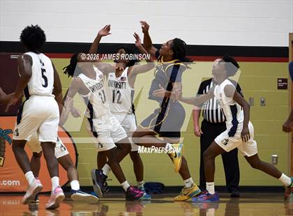 Thumbnail 2 in Boca Ciega vs University Christian (Sun Bash) photogallery.