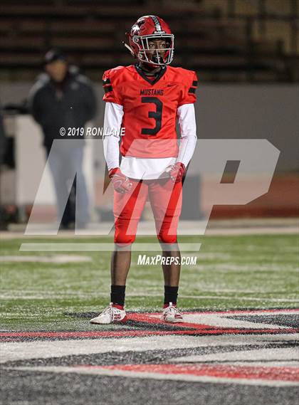 Thumbnail 2 in Jenks @ Mustang (OSSAA 6A First First Round)  photogallery.