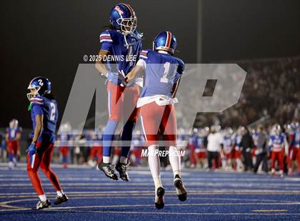 Thumbnail 2 in Archbishop Riordan @ Folsom (CIF NorCal Regional D1AA Final) photogallery.