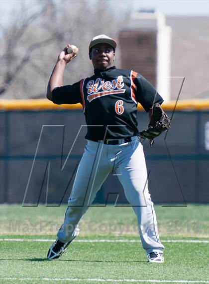 Thumbnail 3 in Sunnyvale vs West Mesquite photogallery.