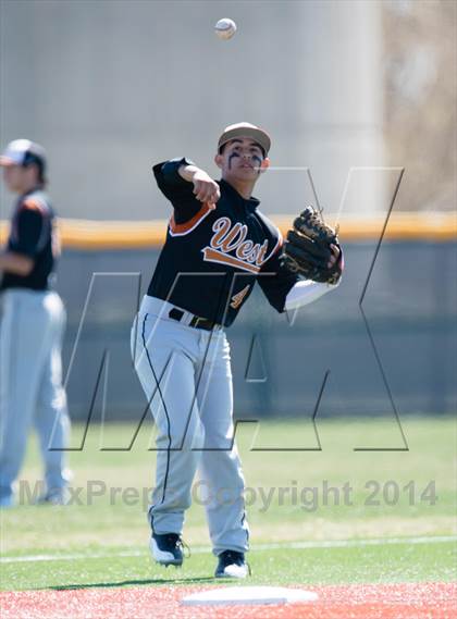 Thumbnail 3 in Sunnyvale vs West Mesquite photogallery.