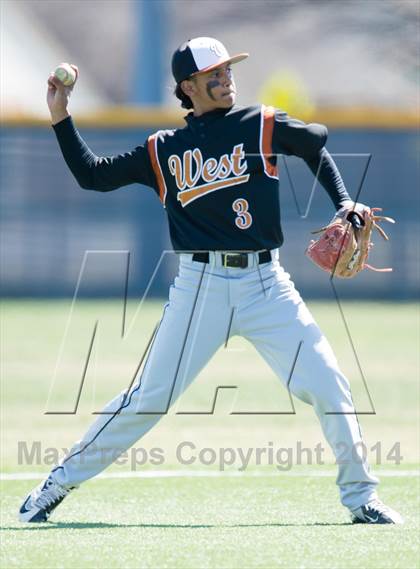 Thumbnail 3 in Sunnyvale vs West Mesquite photogallery.