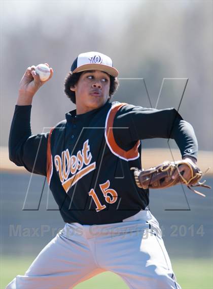 Thumbnail 3 in Sunnyvale vs West Mesquite photogallery.