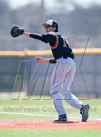 Thumbnail 1 in Sunnyvale vs West Mesquite photogallery.