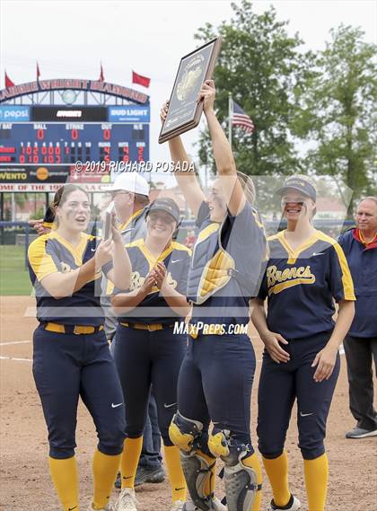 Thumbnail 3 in Kern Valley vs. Caruthers (CIF CS D5 Final) photogallery.