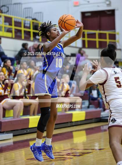 Thumbnail 3 in Lake View vs. Lumberton (2023 Robeson County Shootout) photogallery.