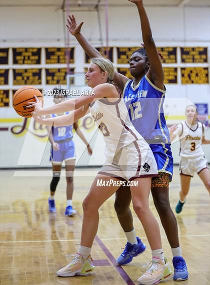Thumbnail 2 in Lake View vs. Lumberton (2023 Robeson County Shootout) photogallery.