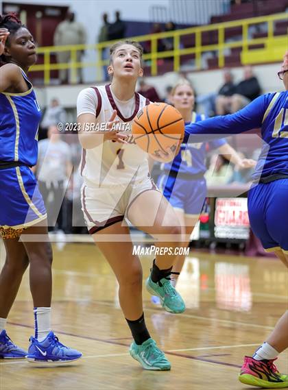Thumbnail 3 in Lake View vs. Lumberton (2023 Robeson County Shootout) photogallery.
