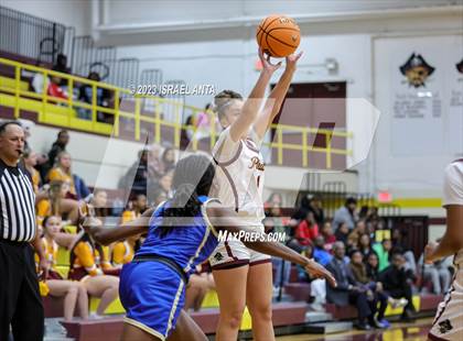 Thumbnail 2 in Lake View vs. Lumberton (2023 Robeson County Shootout) photogallery.