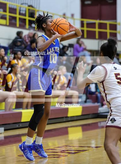 Thumbnail 2 in Lake View vs. Lumberton (2023 Robeson County Shootout) photogallery.