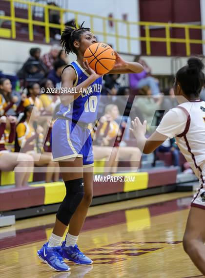 Thumbnail 1 in Lake View vs. Lumberton (2023 Robeson County Shootout) photogallery.