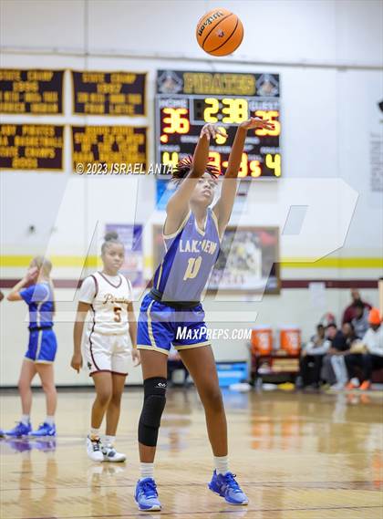Thumbnail 2 in Lake View vs. Lumberton (2023 Robeson County Shootout) photogallery.