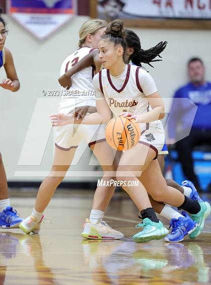 Thumbnail 3 in Lake View vs. Lumberton (2023 Robeson County Shootout) photogallery.