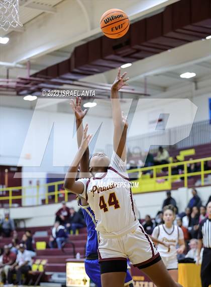 Thumbnail 3 in Lake View vs. Lumberton (2023 Robeson County Shootout) photogallery.