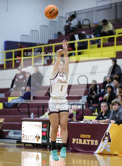 Thumbnail 1 in Lake View vs. Lumberton (2023 Robeson County Shootout) photogallery.