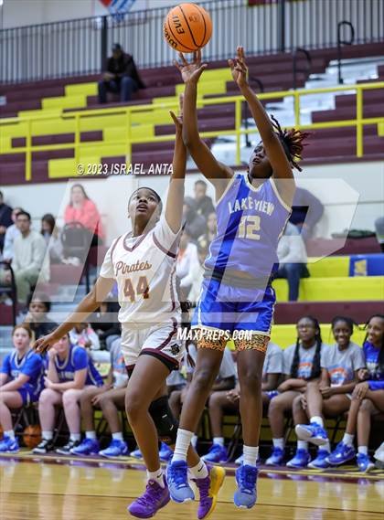 Thumbnail 2 in Lake View vs. Lumberton (2023 Robeson County Shootout) photogallery.