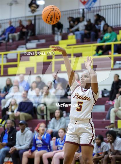 Thumbnail 2 in Lake View vs. Lumberton (2023 Robeson County Shootout) photogallery.