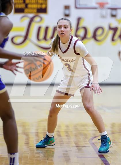 Thumbnail 2 in Lake View vs. Lumberton (2023 Robeson County Shootout) photogallery.