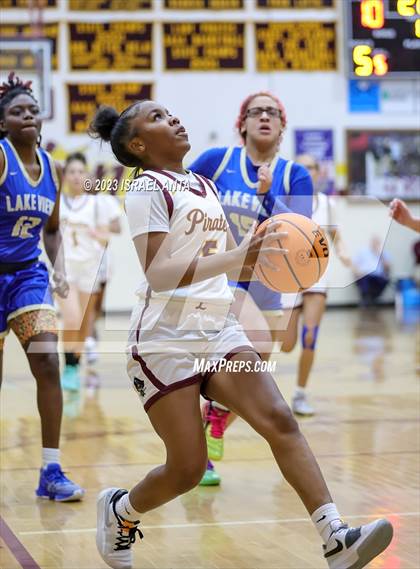 Thumbnail 3 in Lake View vs. Lumberton (2023 Robeson County Shootout) photogallery.