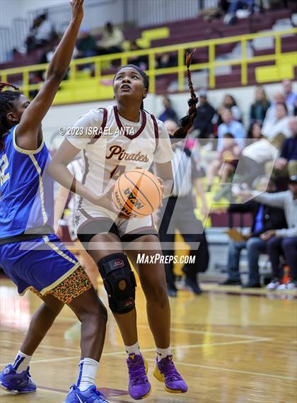Thumbnail 2 in Lake View vs. Lumberton (2023 Robeson County Shootout) photogallery.