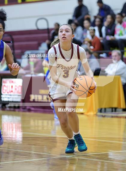 Thumbnail 2 in Lake View vs. Lumberton (2023 Robeson County Shootout) photogallery.