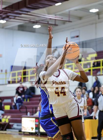 Thumbnail 1 in Lake View vs. Lumberton (2023 Robeson County Shootout) photogallery.