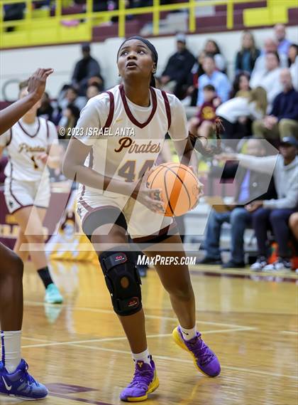Thumbnail 1 in Lake View vs. Lumberton (2023 Robeson County Shootout) photogallery.