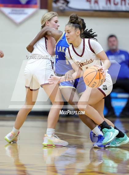 Thumbnail 2 in Lake View vs. Lumberton (2023 Robeson County Shootout) photogallery.