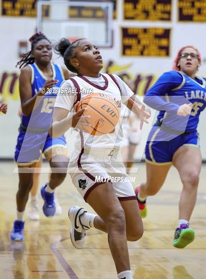 Thumbnail 2 in Lake View vs. Lumberton (2023 Robeson County Shootout) photogallery.