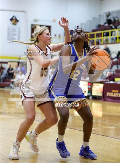 Thumbnail 2 in Lake View vs. Lumberton (2023 Robeson County Shootout) photogallery.