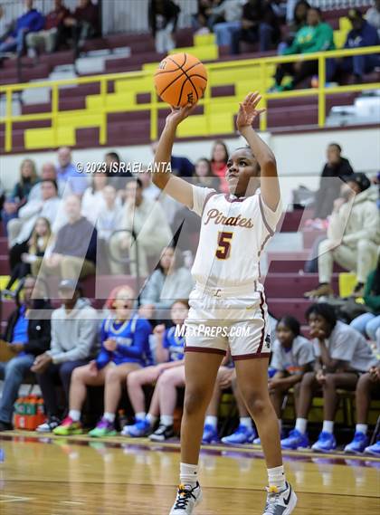 Thumbnail 3 in Lake View vs. Lumberton (2023 Robeson County Shootout) photogallery.