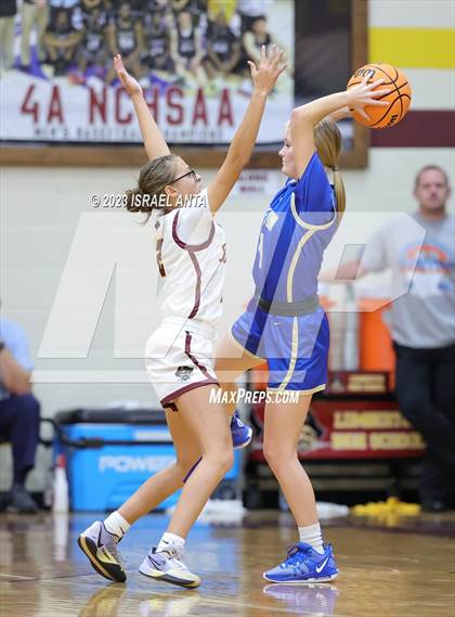 Thumbnail 3 in Lake View vs. Lumberton (2023 Robeson County Shootout) photogallery.