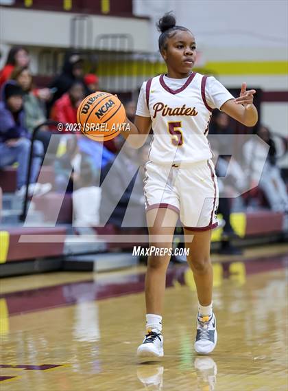 Thumbnail 1 in Lake View vs. Lumberton (2023 Robeson County Shootout) photogallery.