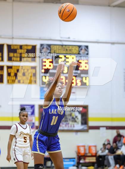 Thumbnail 3 in Lake View vs. Lumberton (2023 Robeson County Shootout) photogallery.