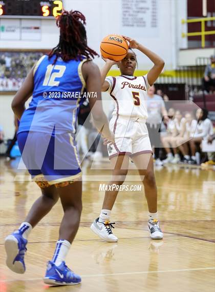 Thumbnail 2 in Lake View vs. Lumberton (2023 Robeson County Shootout) photogallery.