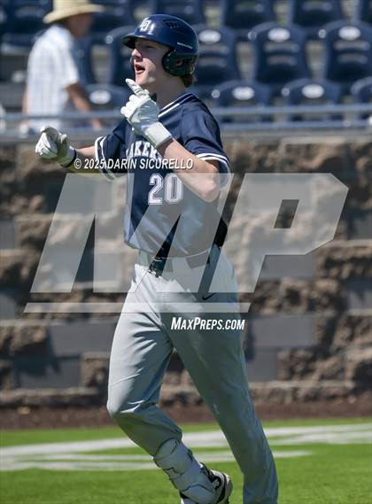 Thumbnail 2 in Wooster vs. Lake Oswego (Coach Bob Invitational) photogallery.