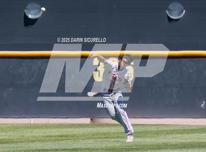 Thumbnail 2 in Wooster vs. Lake Oswego (Coach Bob Invitational) photogallery.