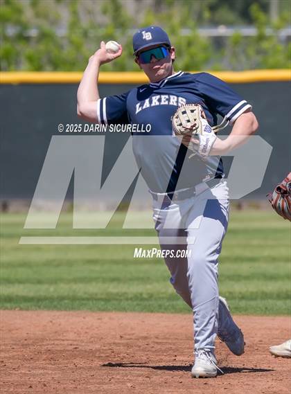 Thumbnail 2 in Wooster vs. Lake Oswego (Coach Bob Invitational) photogallery.