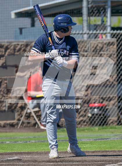 Thumbnail 2 in Wooster vs. Lake Oswego (Coach Bob Invitational) photogallery.