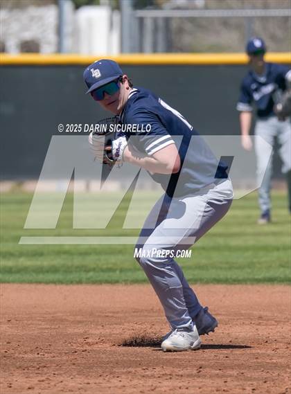 Thumbnail 3 in Wooster vs. Lake Oswego (Coach Bob Invitational) photogallery.