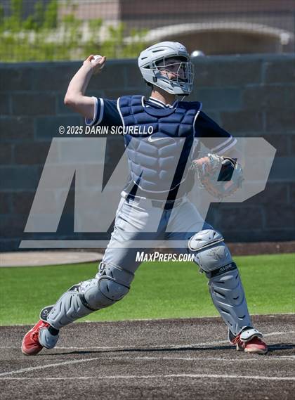 Thumbnail 2 in Wooster vs. Lake Oswego (Coach Bob Invitational) photogallery.