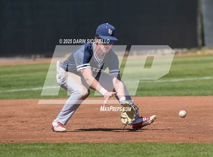 Thumbnail 1 in Wooster vs. Lake Oswego (Coach Bob Invitational) photogallery.