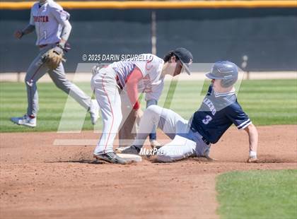 Thumbnail 1 in Wooster vs. Lake Oswego (Coach Bob Invitational) photogallery.