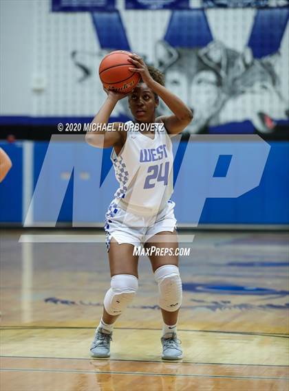 Thumbnail 1 in Prosper @ Plano West photogallery.