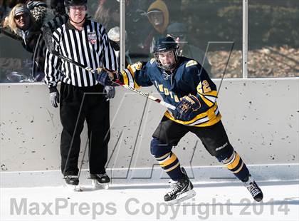 Thumbnail 2 in Holt vs. Fort Zumwalt West (St. Louis Winter Classic) photogallery.