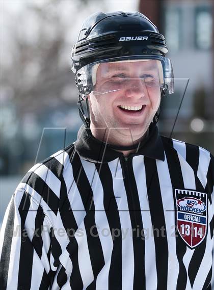 Thumbnail 1 in Holt vs. Fort Zumwalt West (St. Louis Winter Classic) photogallery.
