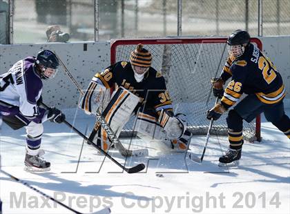 Thumbnail 1 in Holt vs. Fort Zumwalt West (St. Louis Winter Classic) photogallery.