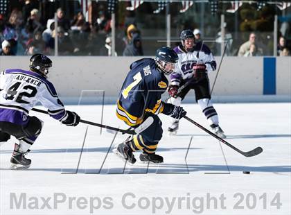 Thumbnail 1 in Holt vs. Fort Zumwalt West (St. Louis Winter Classic) photogallery.