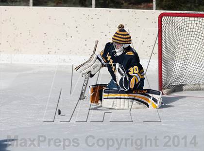 Thumbnail 3 in Holt vs. Fort Zumwalt West (St. Louis Winter Classic) photogallery.